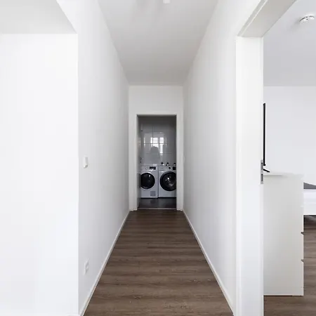 Apartmán 2 Bedroom With Free Parking And Terrace *