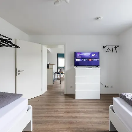 Apartment 2 Bedroom With Free Parking And Terrace *