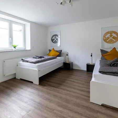 Apartment 2 Bedroom With Free Parking And Terrace *