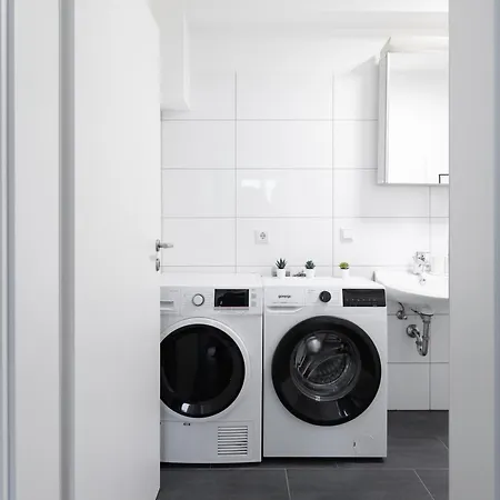 Apartment 2 Bedroom With Free Parking And Terrace Herne