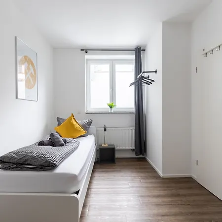 2 Bedroom With Free Parking And Terrace Herne