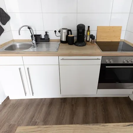 2 Bedroom With Free Parking And Terrace * Herne