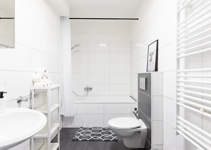 2 Bedroom With Free Parking And Terrace Herne