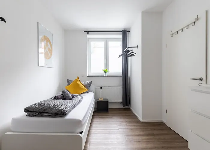 2 Bedroom With Free Parking And Terrace Herne