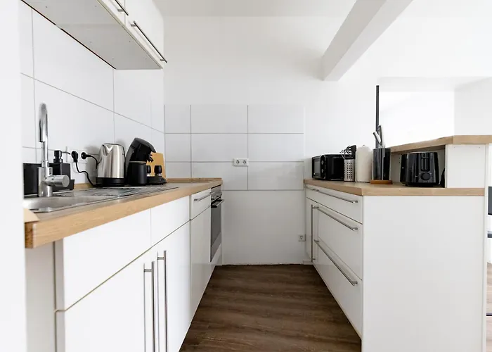 2 Bedroom With Free Parking And Terrace *