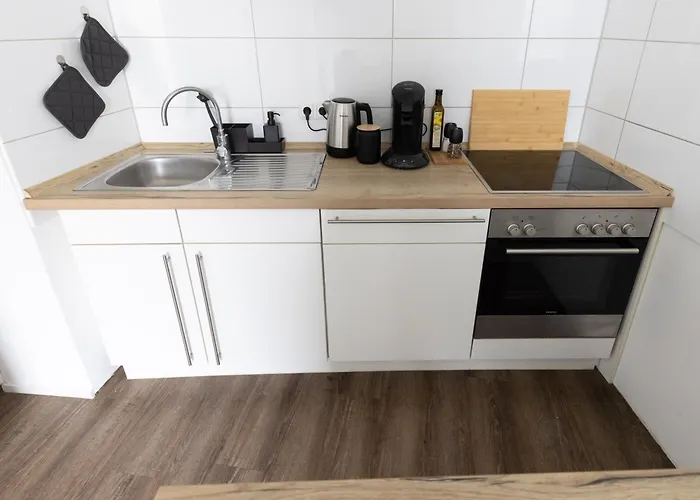 2 Bedroom With Free Parking And Terrace * Herne