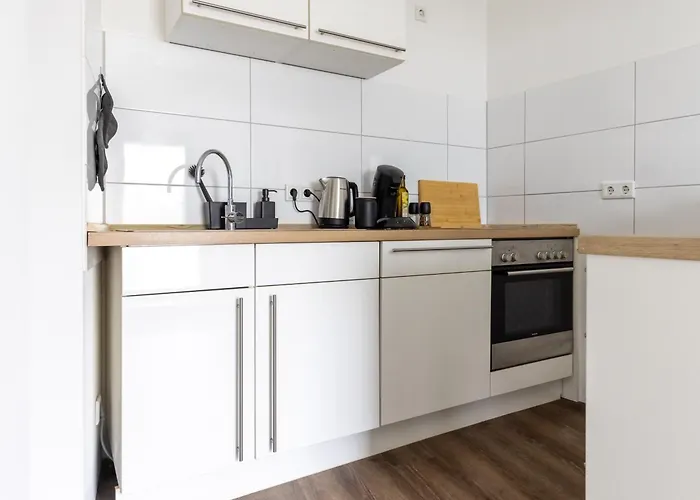 2 Bedroom With Free Parking And Terrace Herne